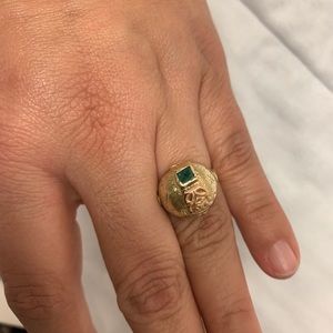 18k gold ring